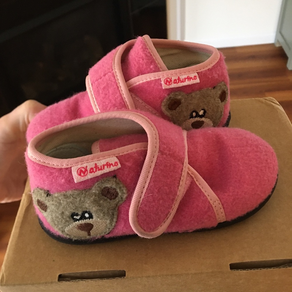 Naturino Wool Slippers. Size 22 = 6.5 US